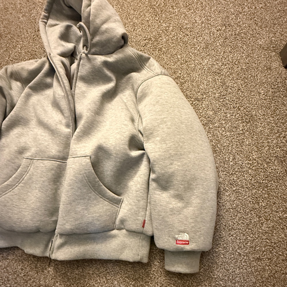 Supreme x The North Face Men's Down Filled Zip Up Hooded Sweatshirt - Picture 9 of 10